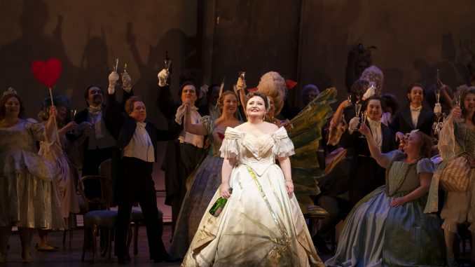 Albina Shagimuratova_LA TRAVIATA_Lyric Opera of Chicago_LYR190213_095_c.Todd Rosenberg